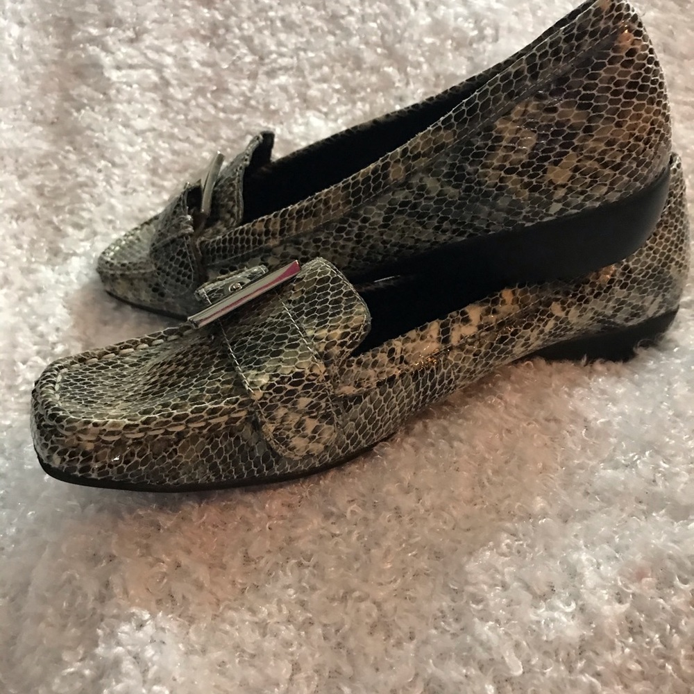NICKELS Shoes - Picture 4 of 4